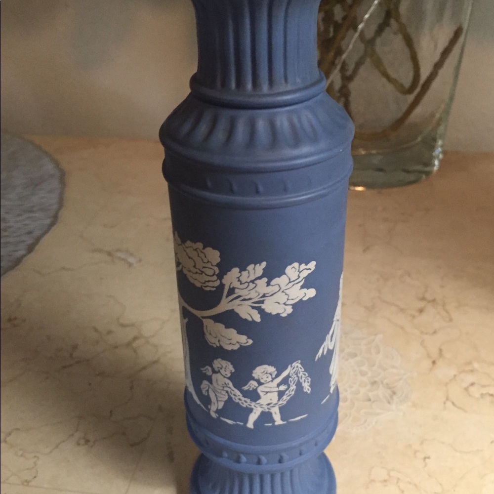 Avon bottle ( empty) - Picture 3 of 5